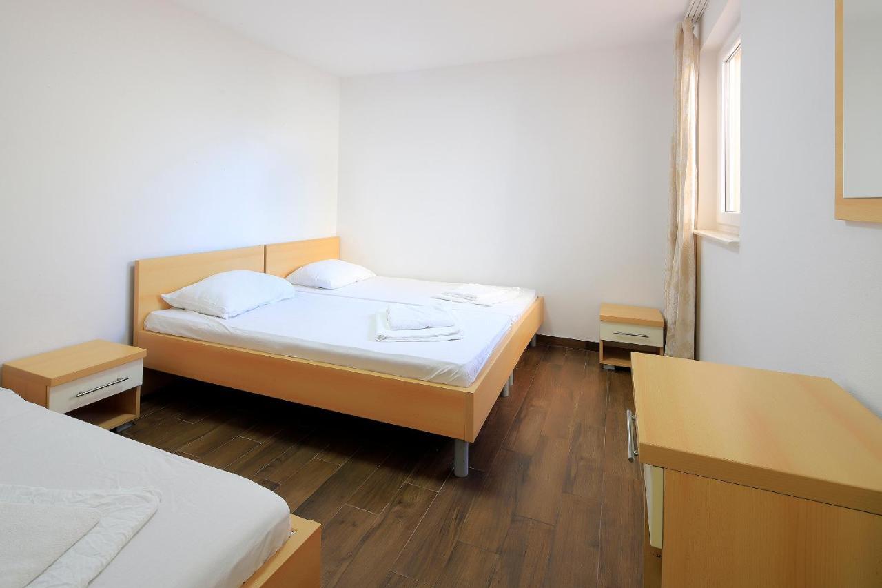Apartment Casa Novalja